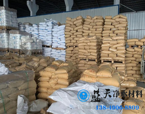 聚丙烯酰胺能有效改善土壤結(jié)構(gòu).jpg 聚丙烯酰胺能有效改善土壤結(jié)構(gòu).jpg